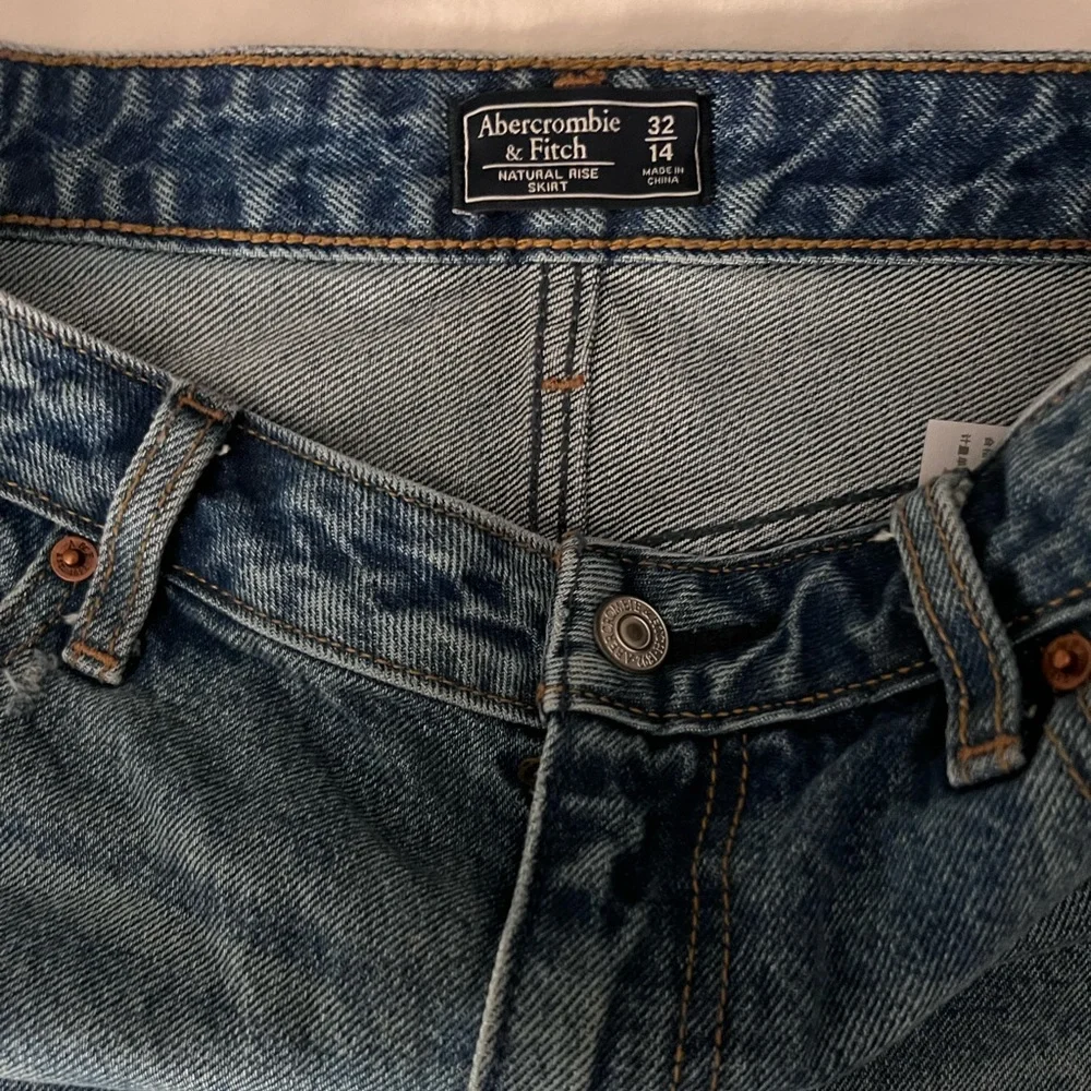 abercrombie and fitch denim skirt women US size 14 - Picture 2 of 3